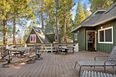 226 Holiday Drive, Lake Arrowhead, CA 92352 - Photo 9