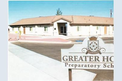 1121 W Main Street, Barstow, CA 92311 - Photo 1