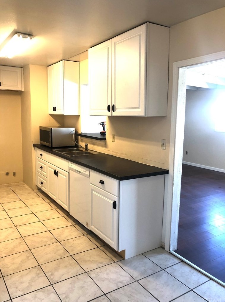 1725 Forane St, Barstow CA  92311-5611 exterior