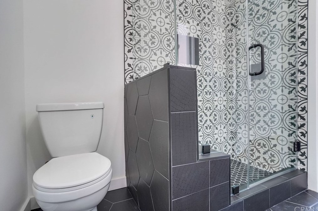 1441 52nd St, Los Angeles CA  90011-4903 exterior