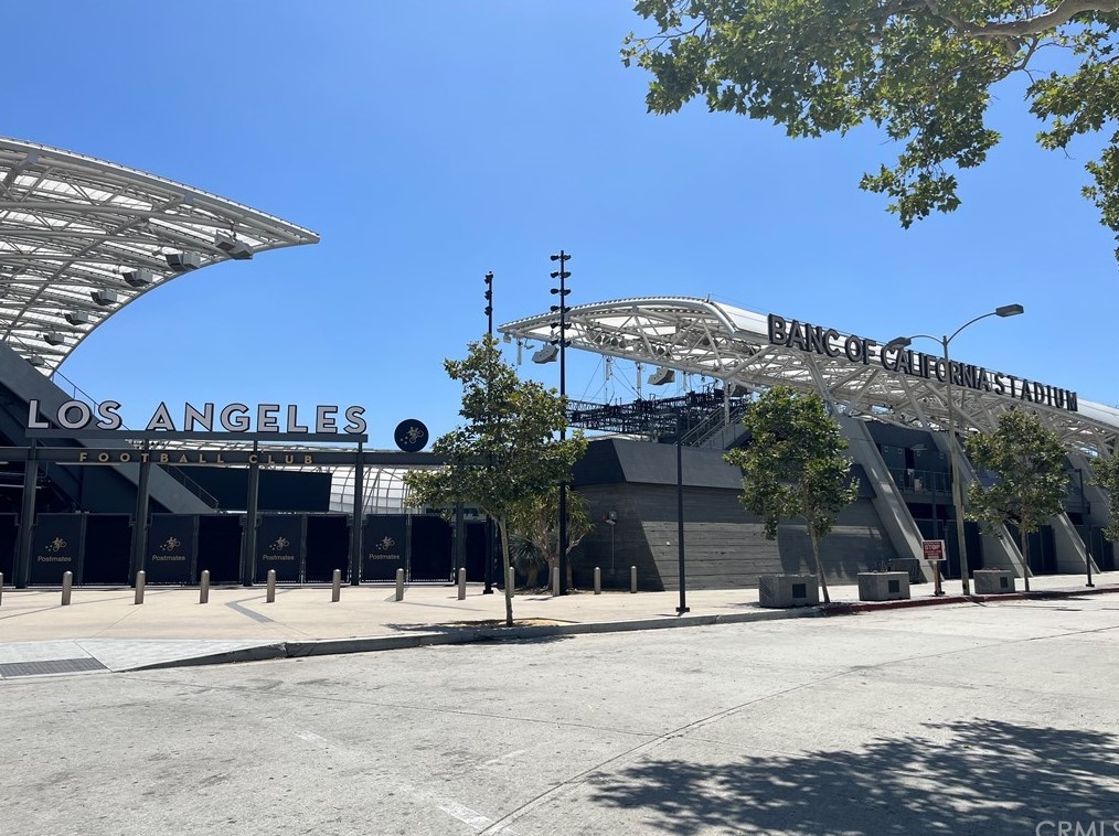 1441 52nd St, Los Angeles CA  90011-4903 exterior