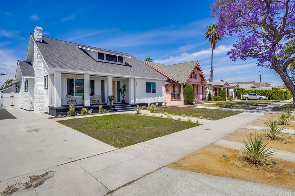 1441 52nd St, Los Angeles CA  90011-4903 exterior