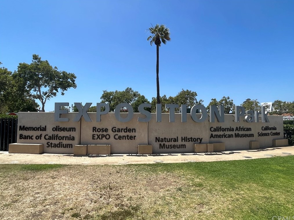 1441 52nd St, Los Angeles CA  90011-4903 exterior