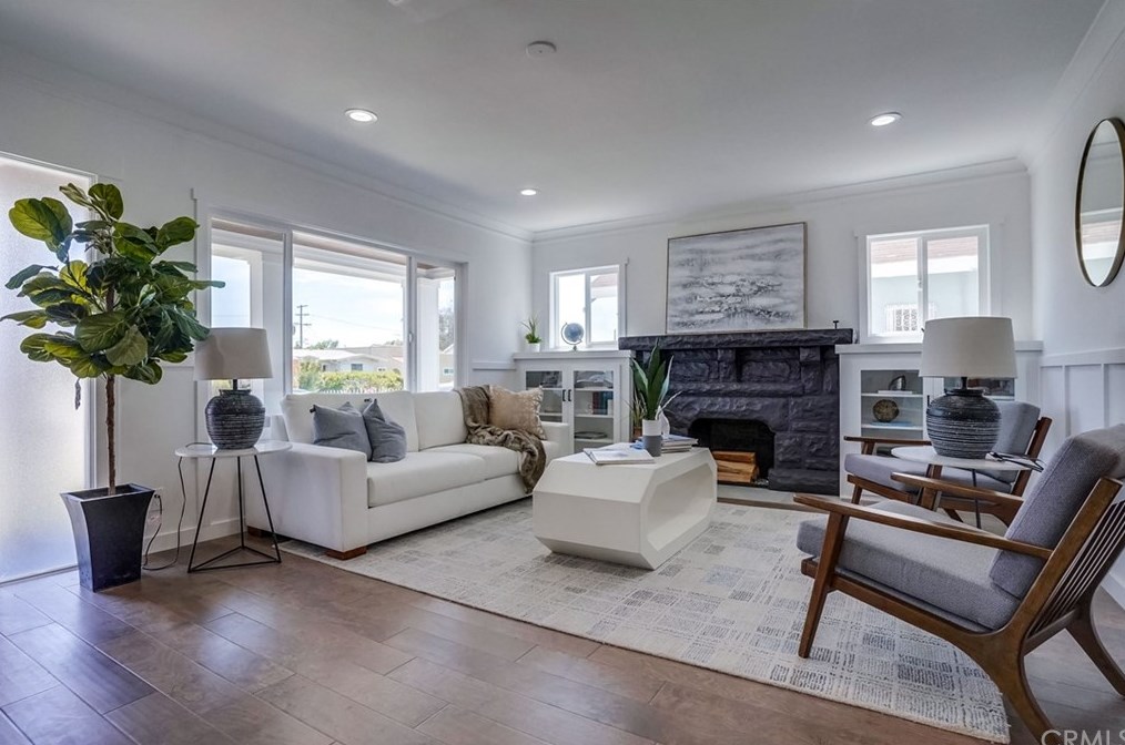 1441 52nd St, Los Angeles CA  90011-4903 exterior