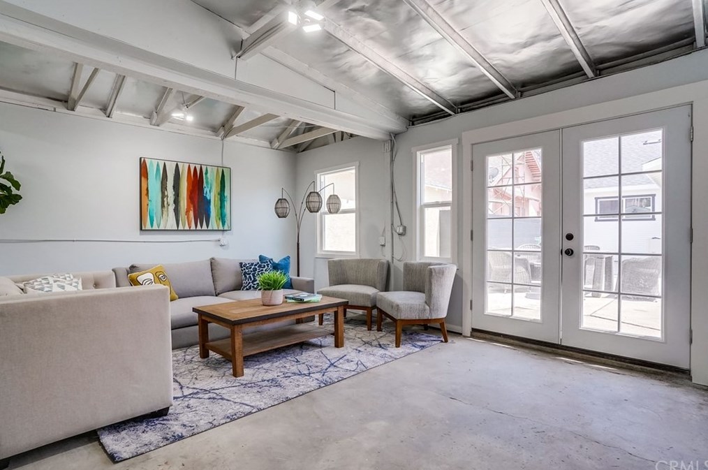 1441 52nd St, Los Angeles CA  90011-4903 exterior