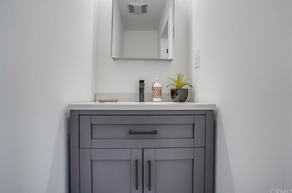 1441 52nd St, Los Angeles CA  90011-4903 exterior