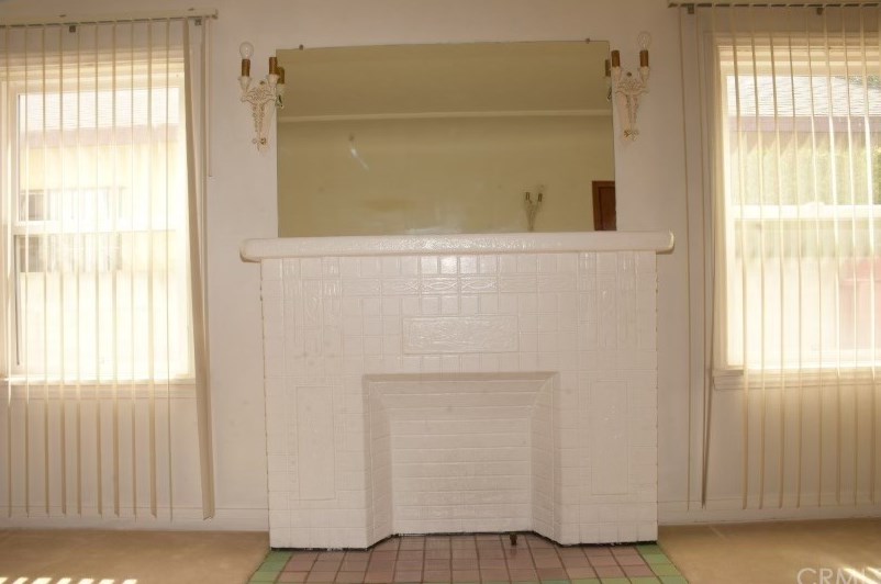 1034 52nd St, Los Angeles CA  90058-3334 exterior