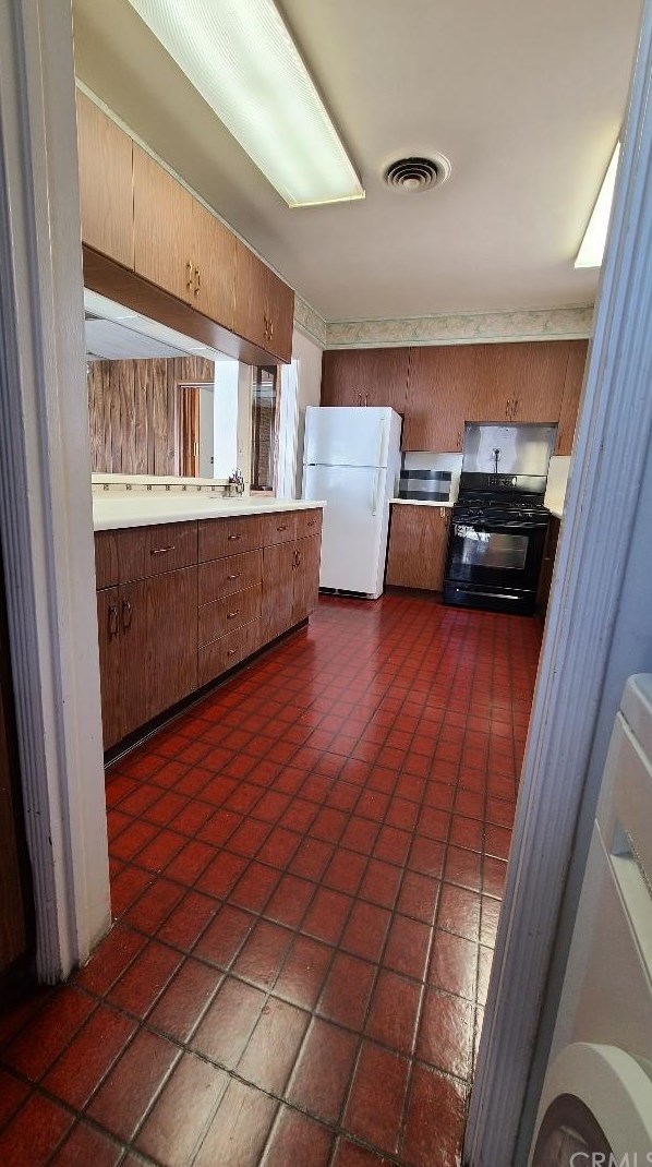 725 110 St, Los Angeles CA  90044-4322 exterior