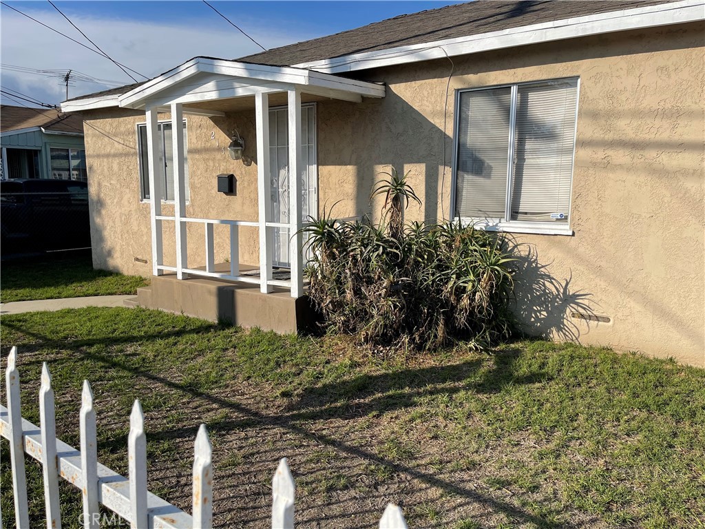 215 E Caldwell St, Compton, CA 90220 MLS SB22190535 Coldwell Banker