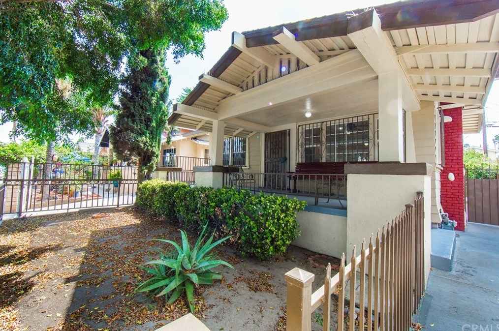 672 52nd St, Los Angeles CA  90011-4030 exterior