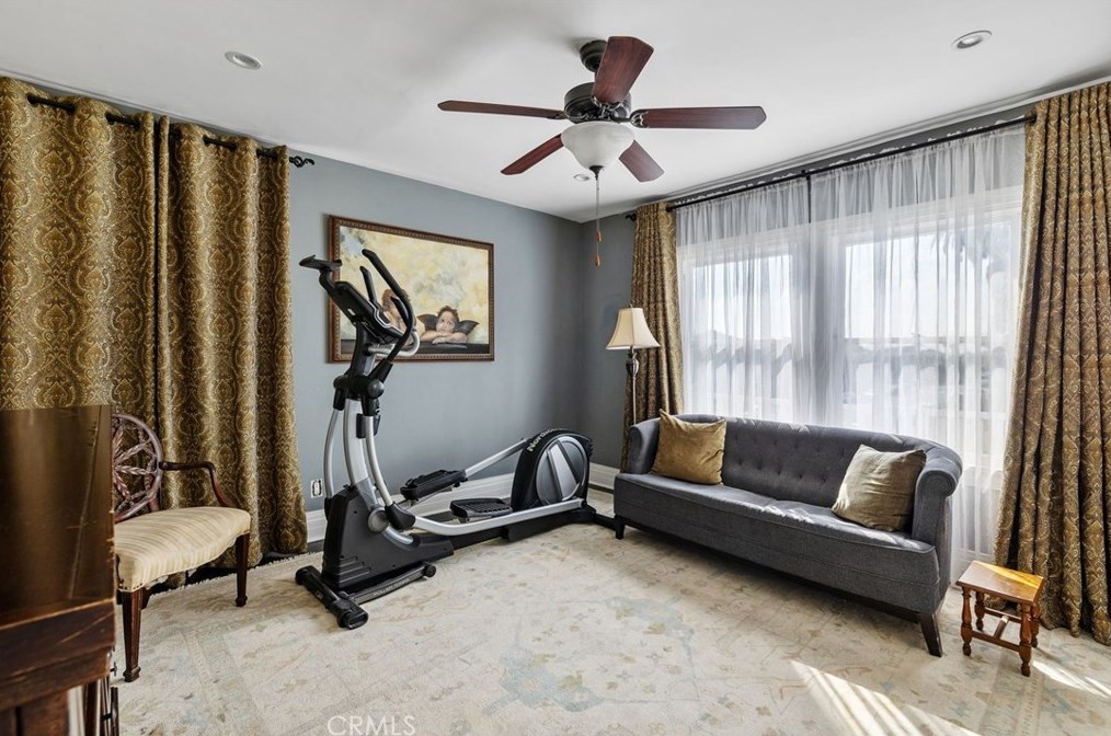 2754 Kenwood Ave, Los Angeles CA  90007-2106 exterior