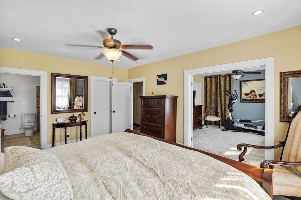 2754 Kenwood Ave, Los Angeles CA  90007-2106 exterior