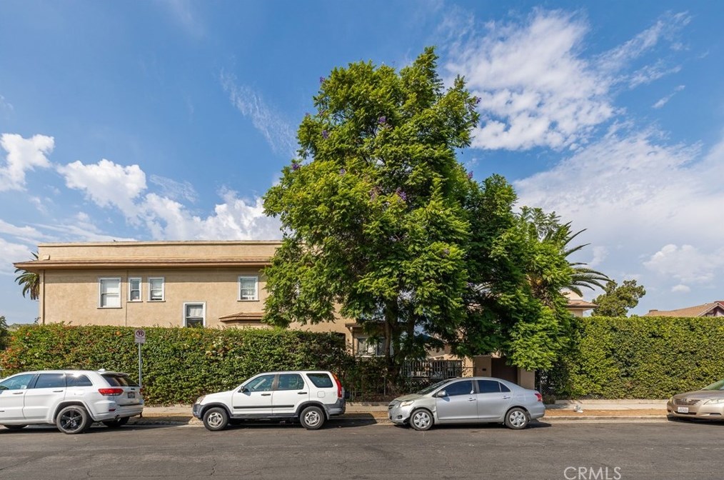 2754 Kenwood Ave, Los Angeles CA  90007-2106 exterior