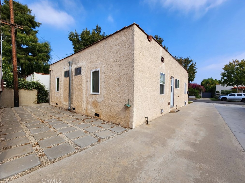 9015 Hubbard St, Los Angeles CA  90232-2404 exterior