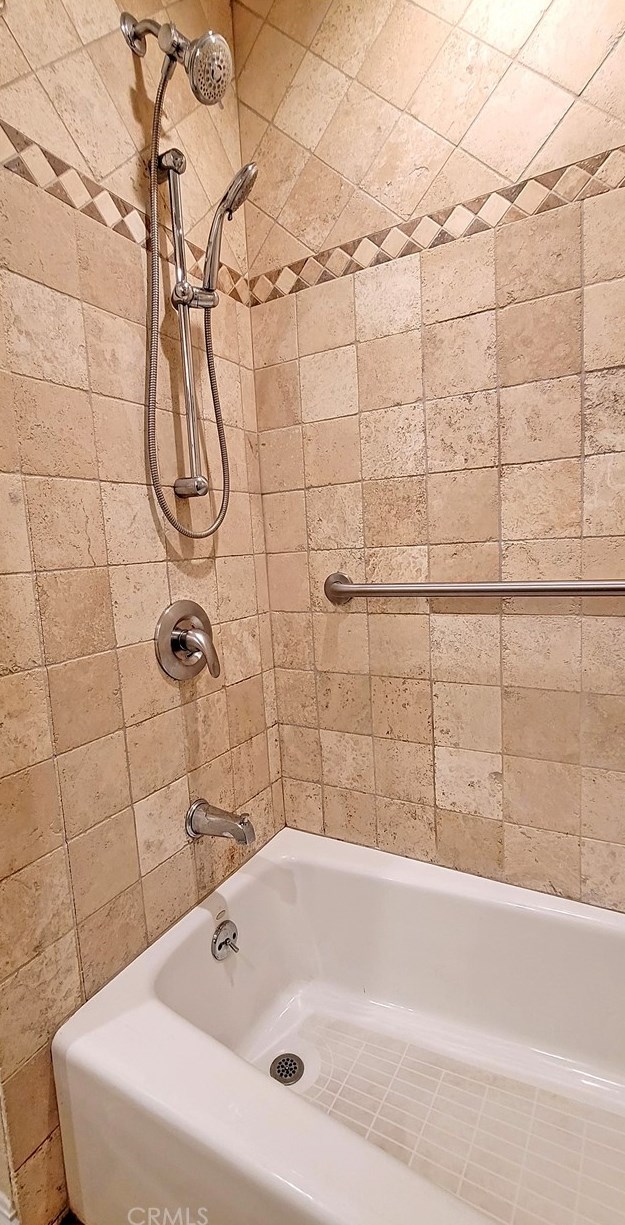 8059 Worthy Dr, Westminster CA  92683-7151 exterior