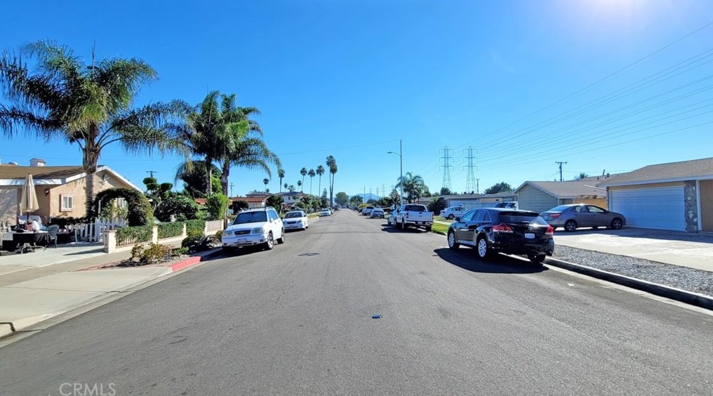 8059 Worthy Dr, Westminster CA  92683-7151 exterior