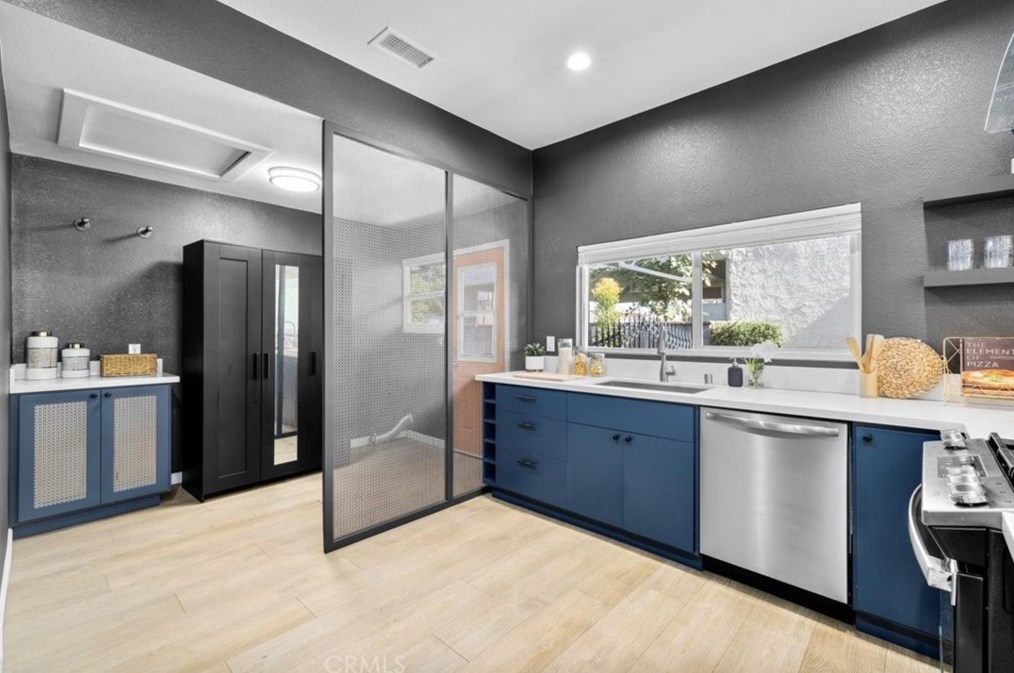 1583 48th St, Los Angeles CA  90011-4303 exterior