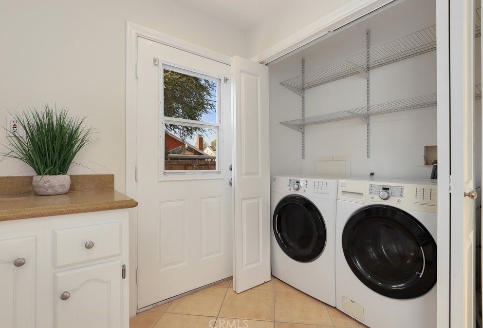 8119 Grimsby Ave, Los Angeles CA  90045-3315 exterior