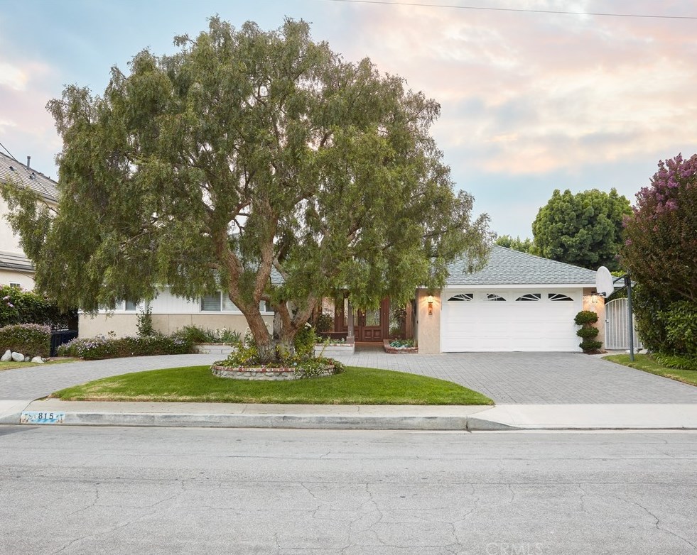 815 California St, El Segundo CA  90245-3250 exterior