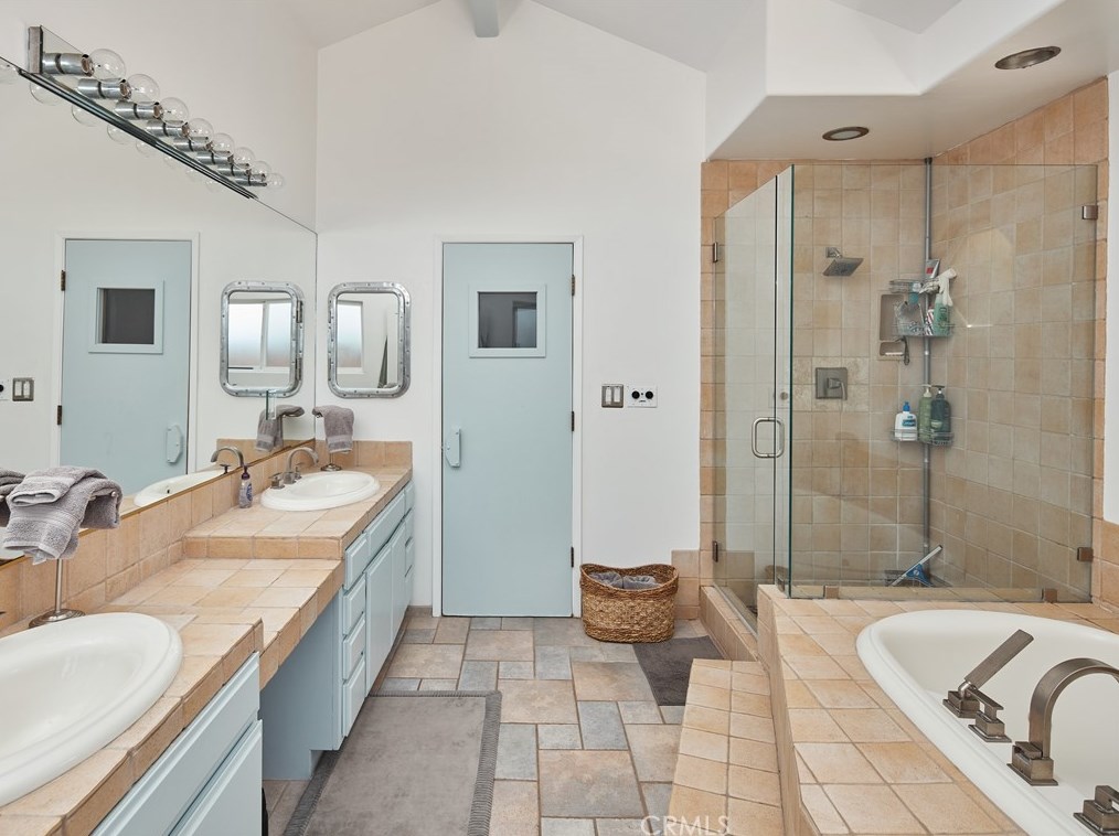 815 California St, El Segundo CA  90245-3250 exterior