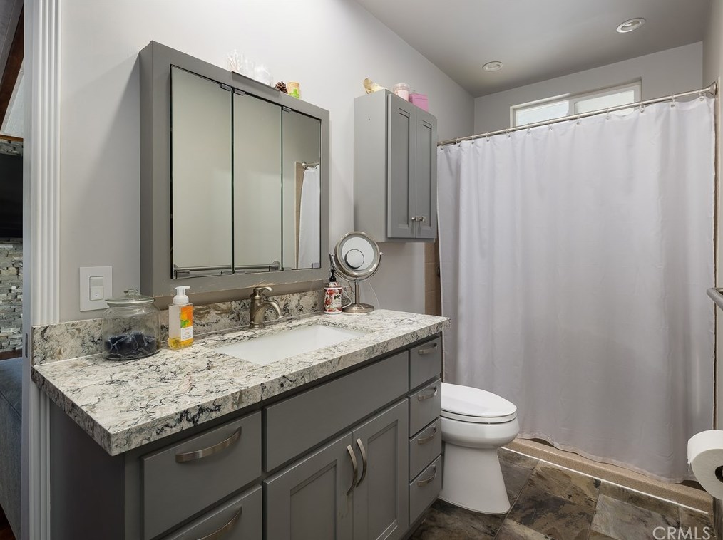 1201 Acacia Ave, El Segundo CA 90245-2017 exterior