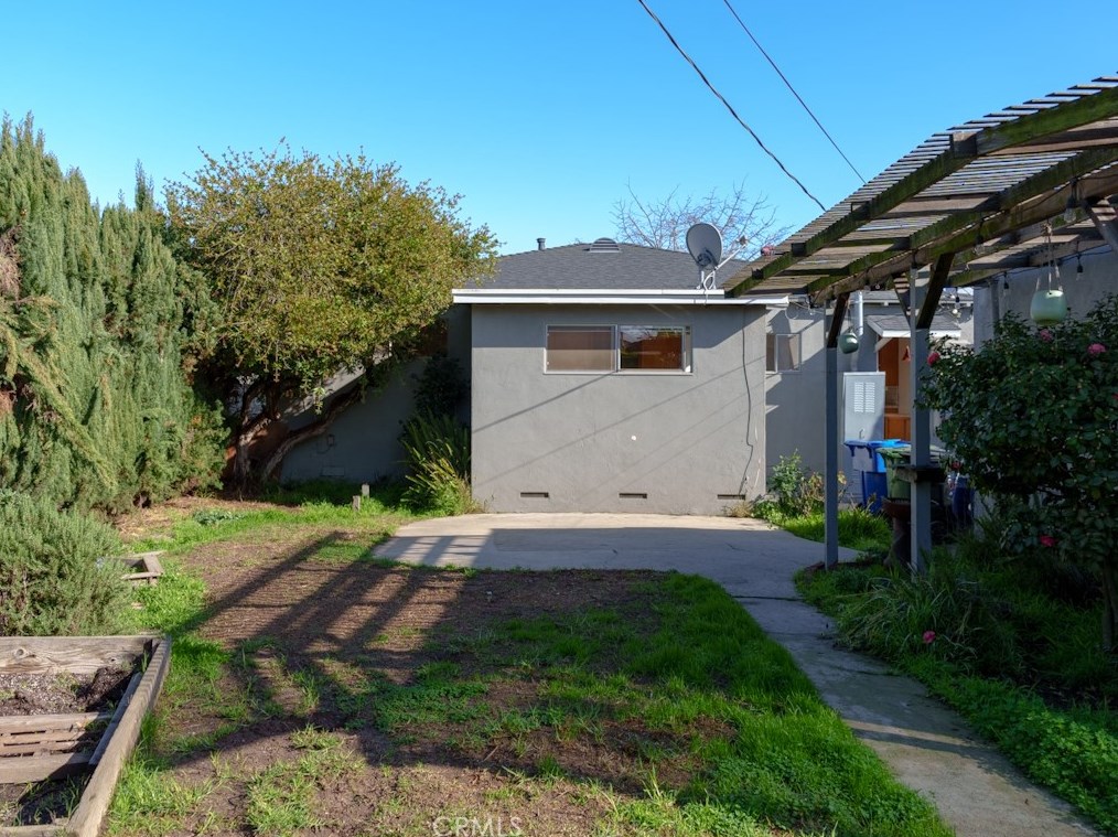 8461 Truxton Ave, Los Angeles CA  90045-3920 exterior
