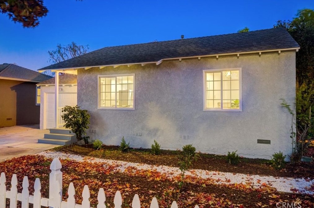 7736 Midfield Ave, Los Angeles CA  90045-3236 exterior