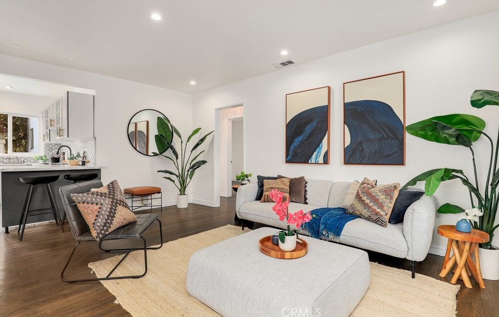 7736 Midfield Ave, Los Angeles CA  90045-3236 exterior