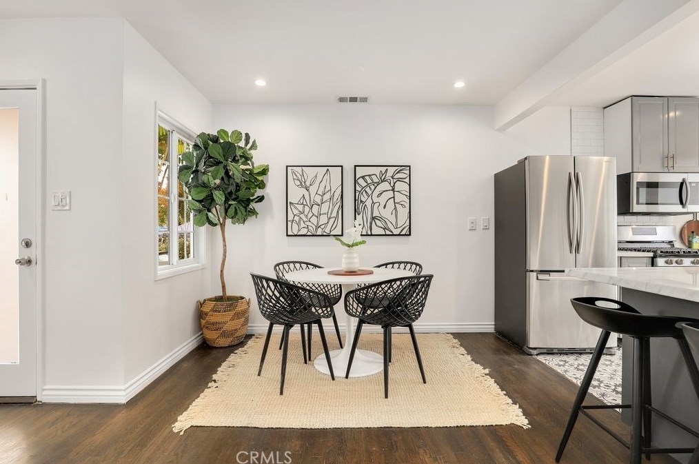 7736 Midfield Ave, Los Angeles CA  90045-3236 exterior