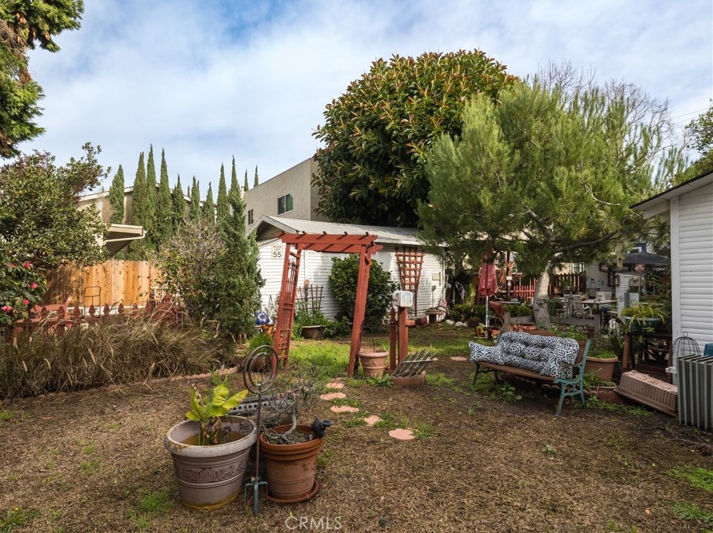 947 Virginia St, El Segundo CA  90245-2153 exterior