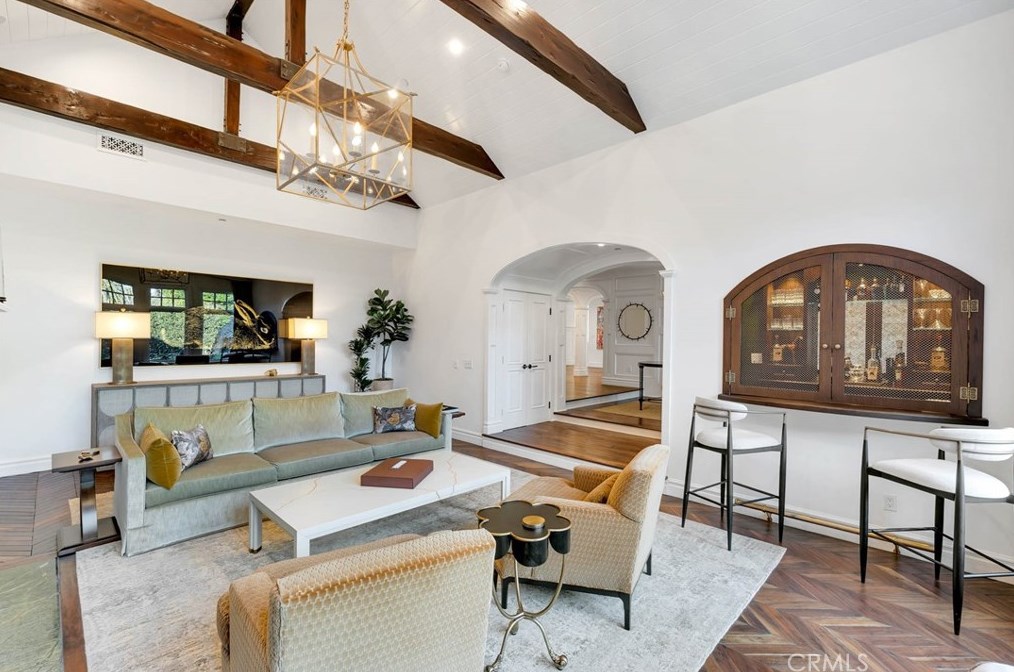 321 Saltair Ave, Los Angeles CA  90049-2914 exterior