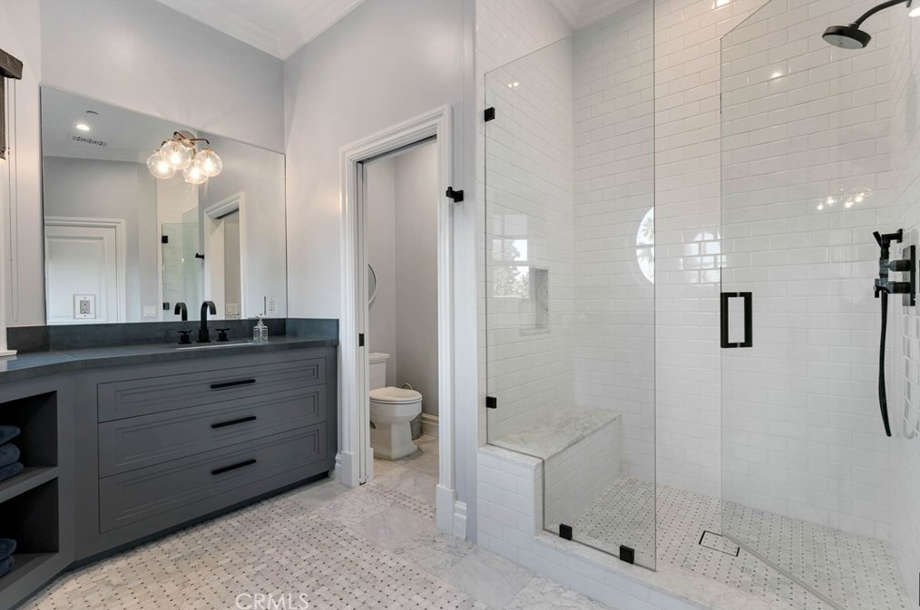 321 Saltair Ave, Los Angeles CA  90049-2914 exterior