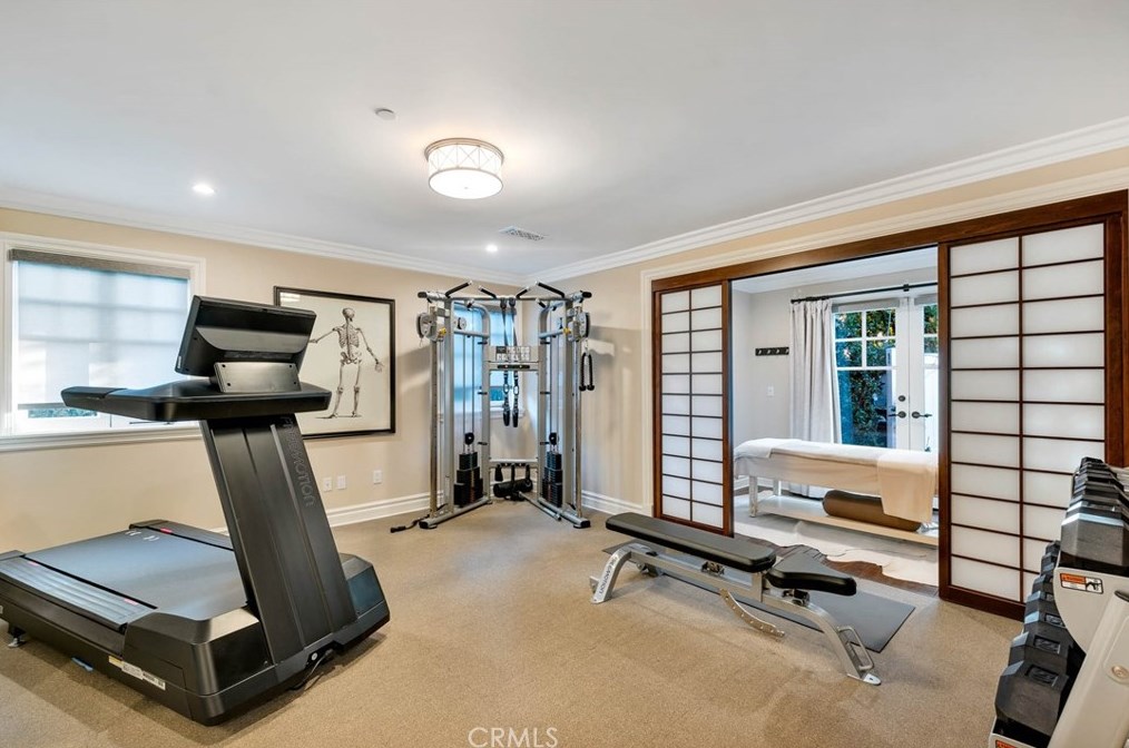321 Saltair Ave, Los Angeles CA  90049-2914 exterior