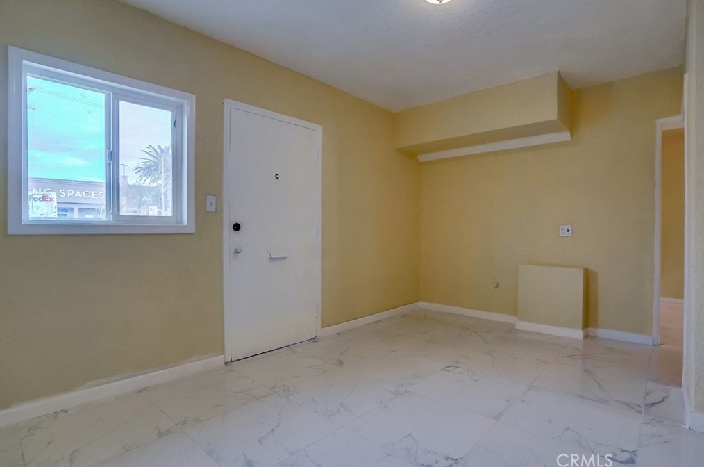 4800 Venice Blvd, Los Angeles CA  90006-5238 exterior