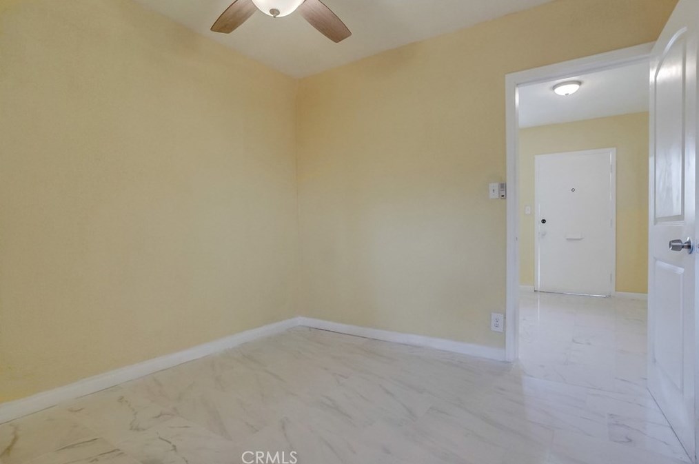 4800 Venice Blvd, Los Angeles CA  90006-5238 exterior