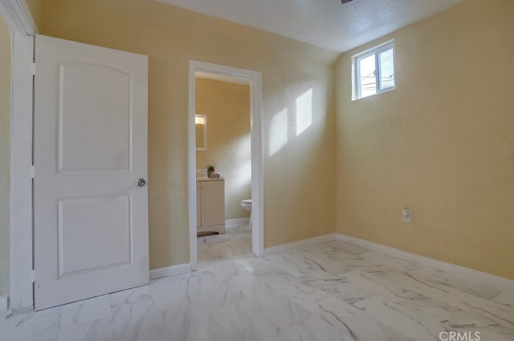 4800 Venice Blvd, Los Angeles CA  90006-5238 exterior