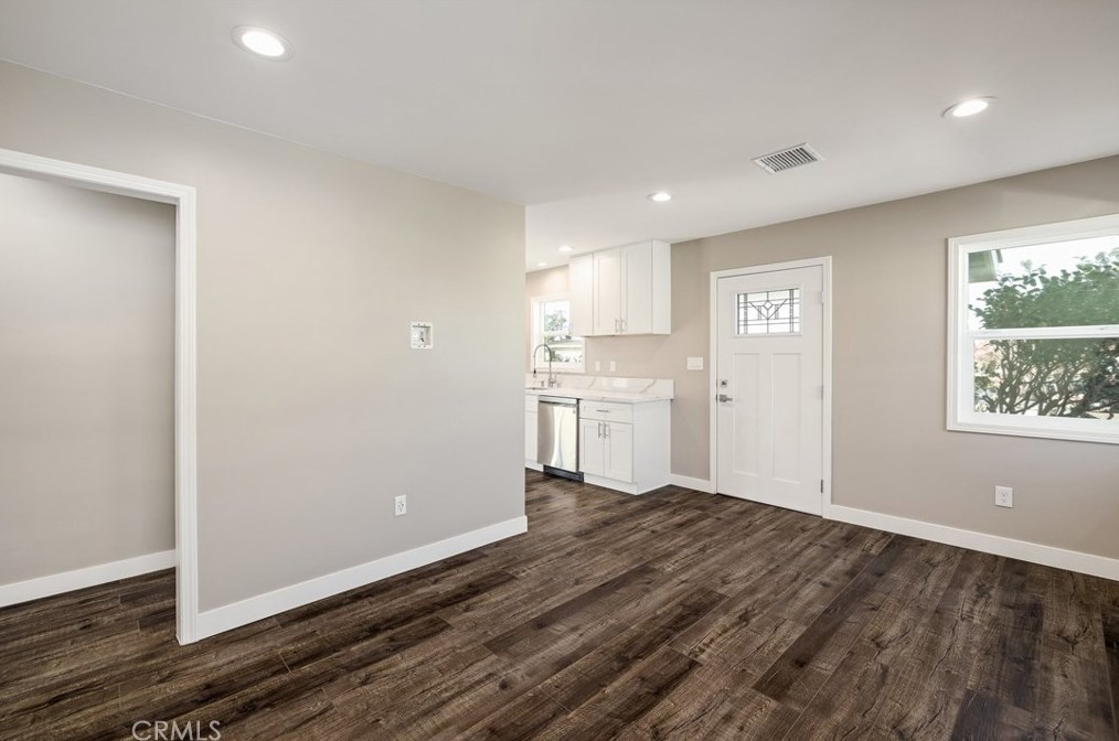 5124 135th St, Hawthorne CA  90250-5630 exterior