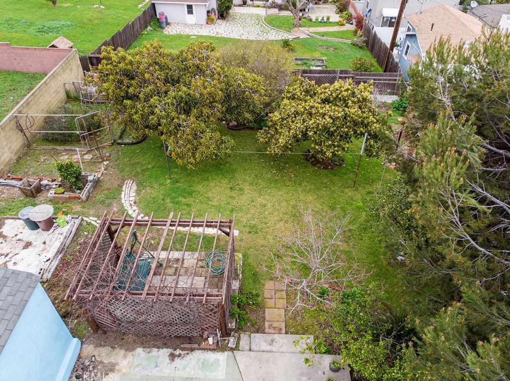 525 Maple Ave, El Segundo CA  90245-2425 exterior