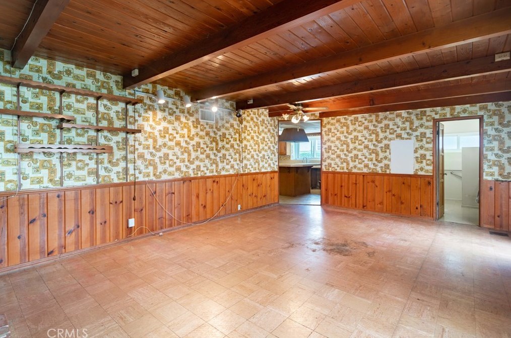 525 Maple Ave, El Segundo CA  90245-2425 exterior