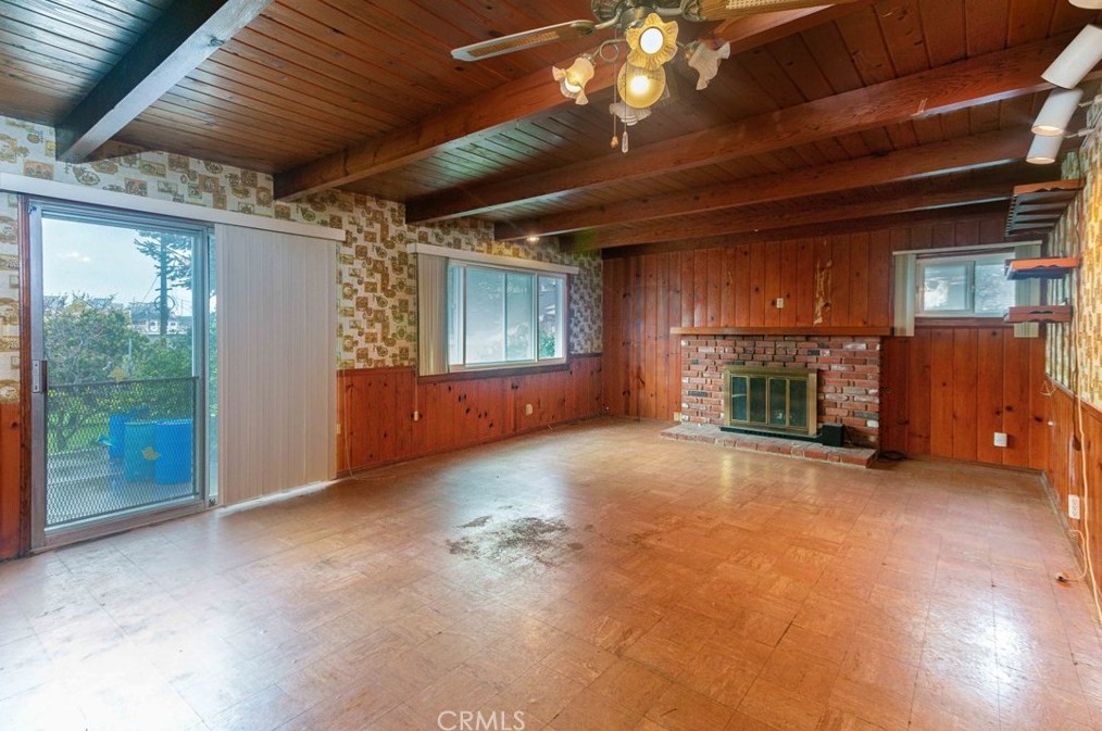 525 Maple Ave, El Segundo CA  90245-2425 exterior