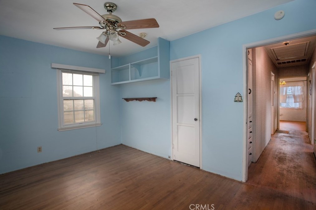 525 Maple Ave, El Segundo CA  90245-2425 exterior