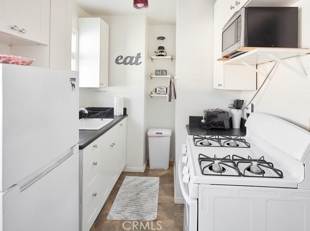 322 Loma Vista St, El Segundo CA  90245-2901 exterior