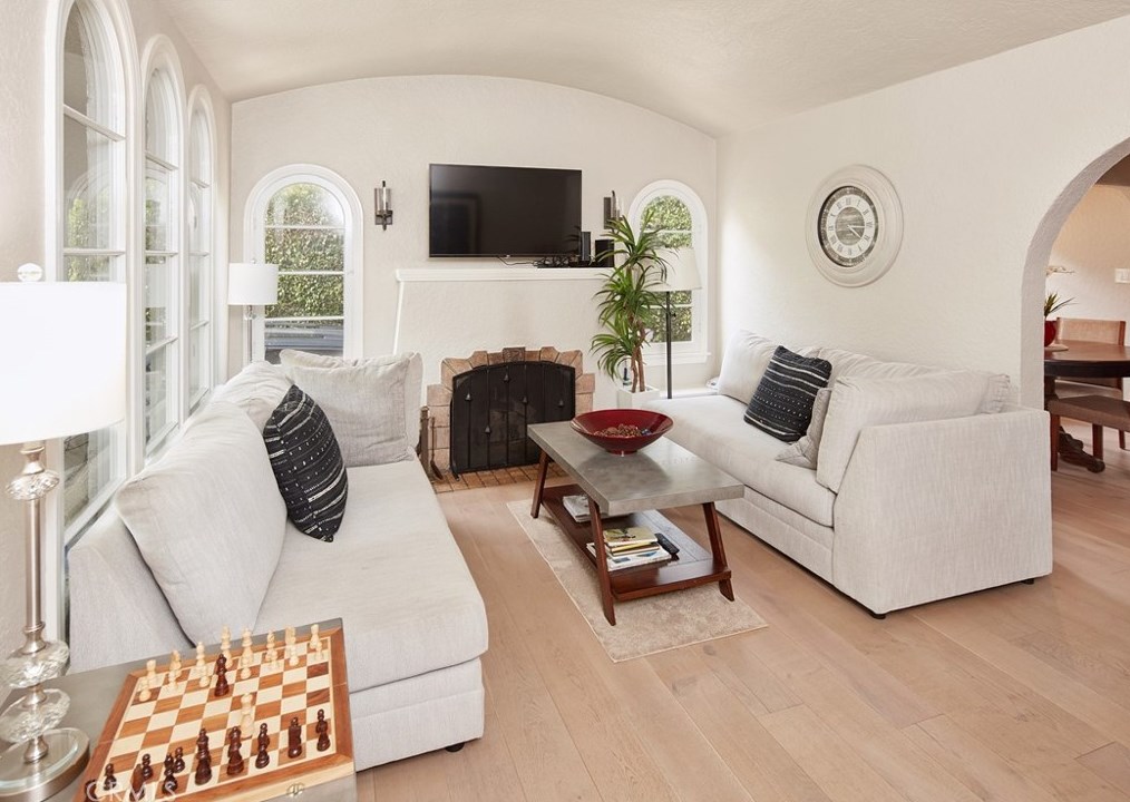 322 Loma Vista St, El Segundo CA  90245-2901 exterior