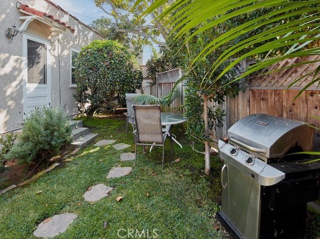 322 Loma Vista St, El Segundo CA  90245-2901 exterior