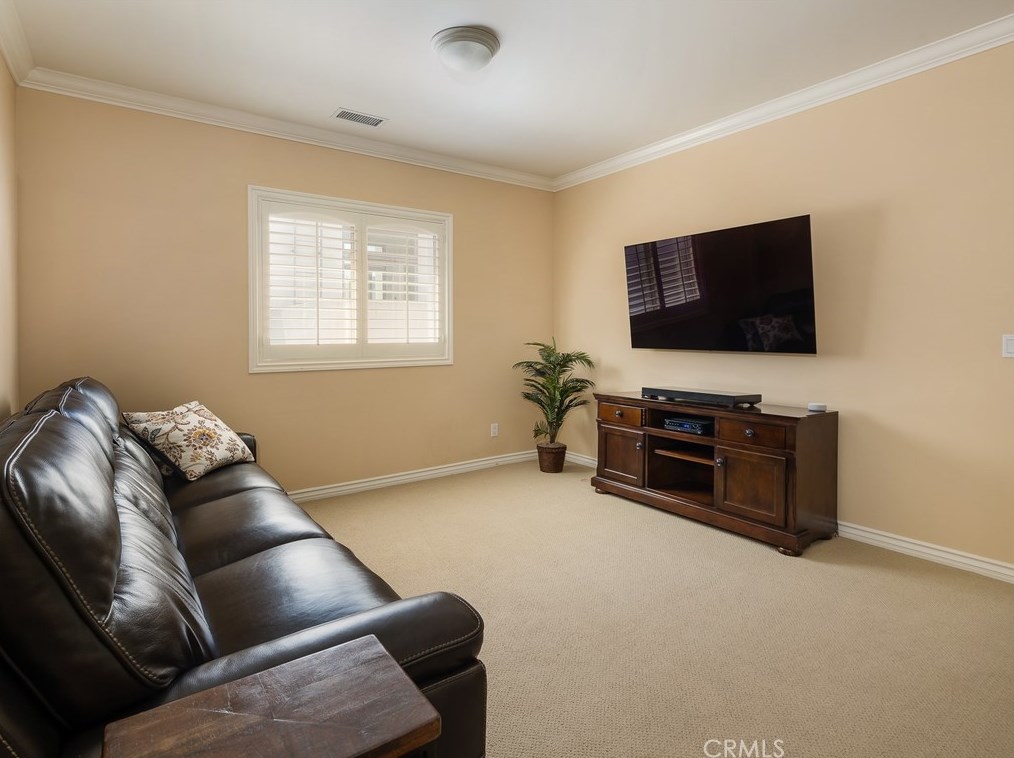 828 Penn St, El Segundo CA  90245-2511 exterior