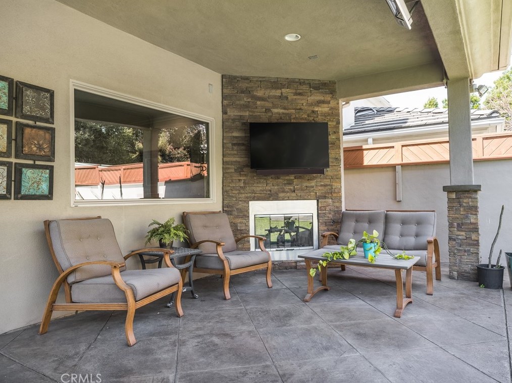 828 Penn St, El Segundo CA  90245-2511 exterior