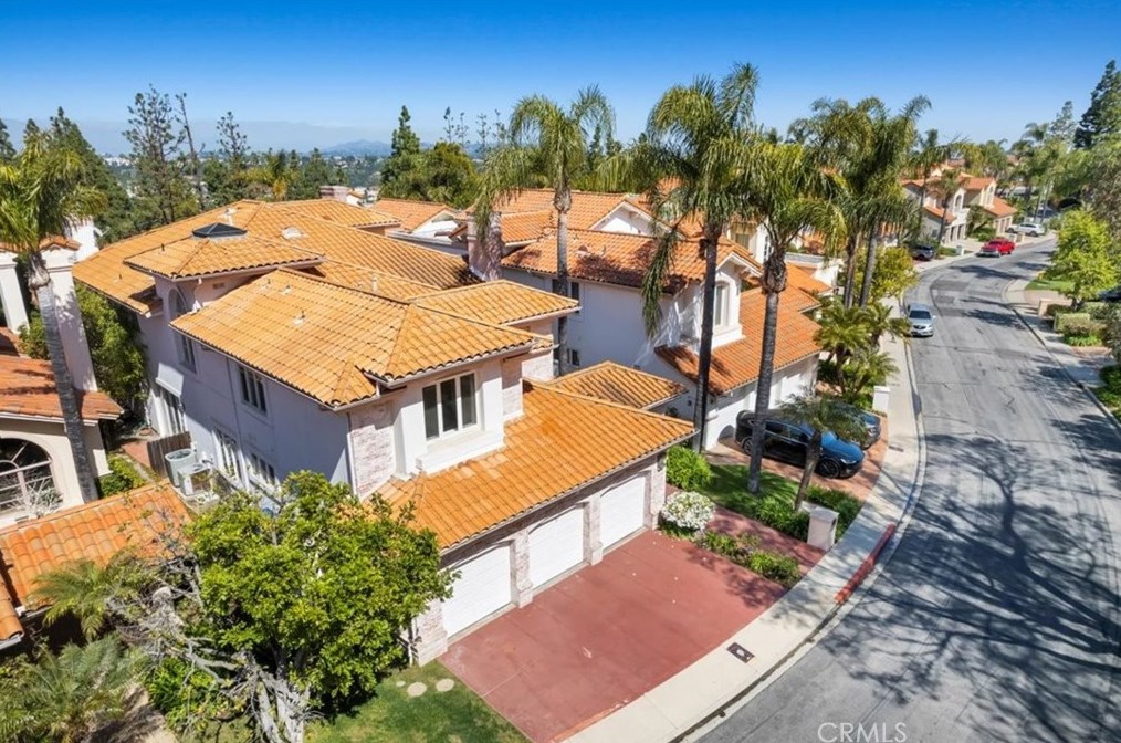12643 Promontory Rd, Los Angeles CA  90049-6813 exterior