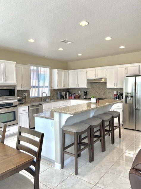 14685 Shady Valley Way, Moreno Valley CA  92555-5736 exterior