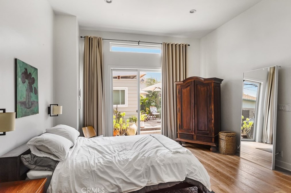 3818 Lyceum Ave, Los Angeles CA  90066-4125 exterior