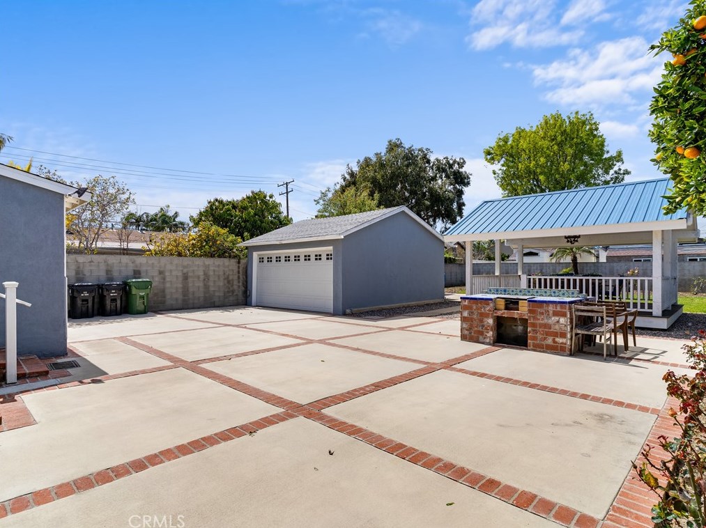 11423 Braddock Dr, Los Angeles CA  90230-5125 exterior